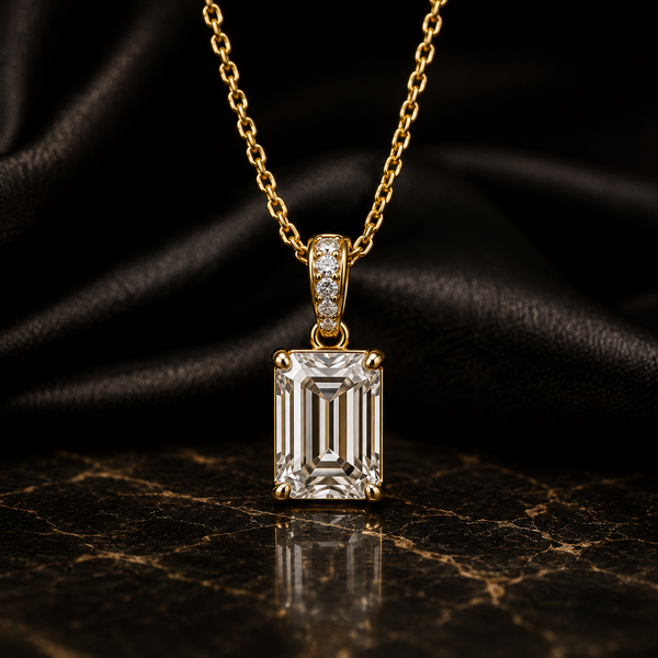Pendant Close-up